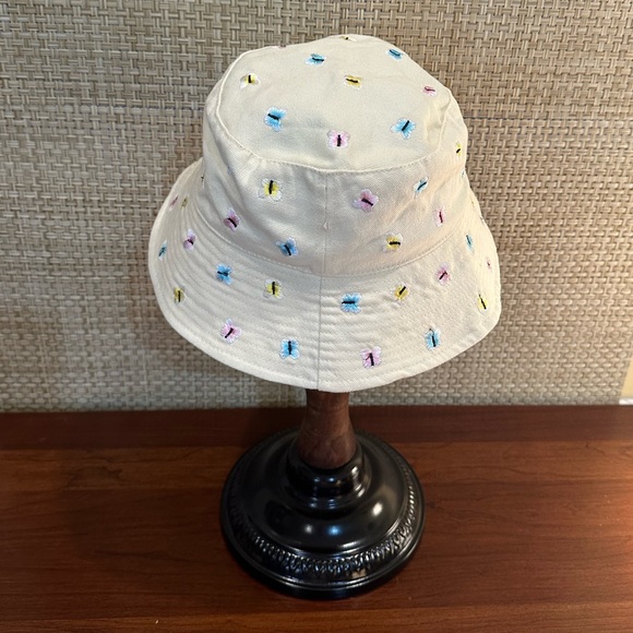 🌟HP🌟NWOT Urban Outfitters Butterfly Embroidered Yellow Canvas Bucket Hat - Picture 4 of 8
